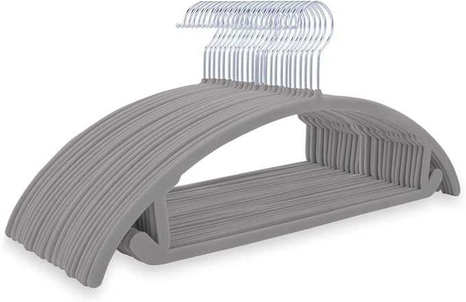 MIZGI Premium Velvet Hangers 30 Pack Heavyduty- Non Slip No Shoulder Bump Suit by MIZGI