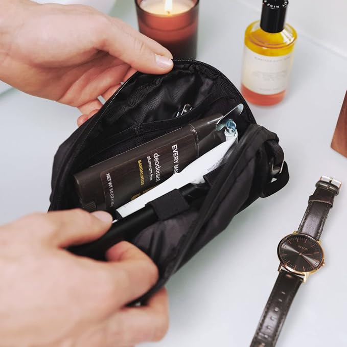 WANDRD Toiletry Bag, Medium - Image 3