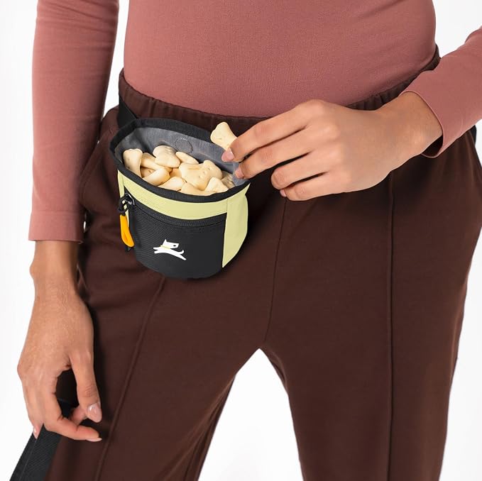 OllyDog Goodie Treat Bag, Dog Treat Pouch, Waist Belt Clip - Image 2