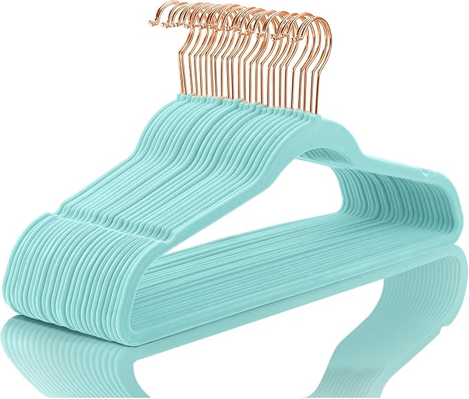 MIZGI Premium Velvet Hangers by MIZGI