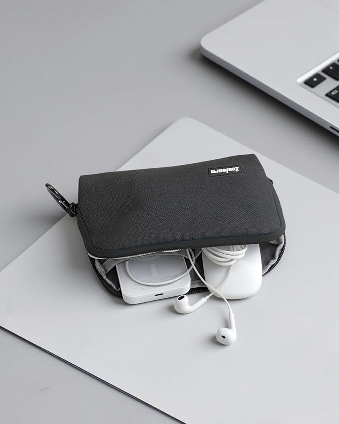 Travel Tech Carrying Pouch - Image 4